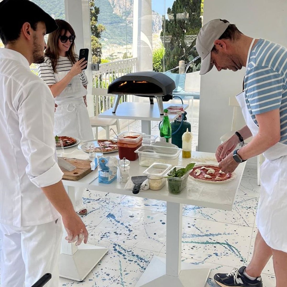 Premium Small Group Capri Pizza Making Class with Wine & Tiramisu