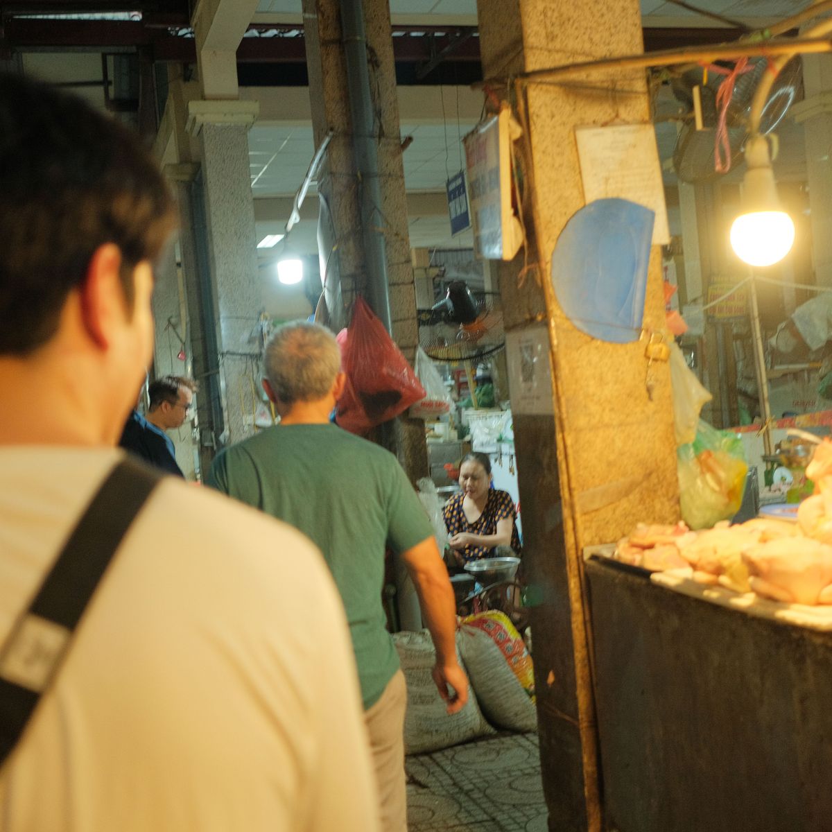 Dine With Locals