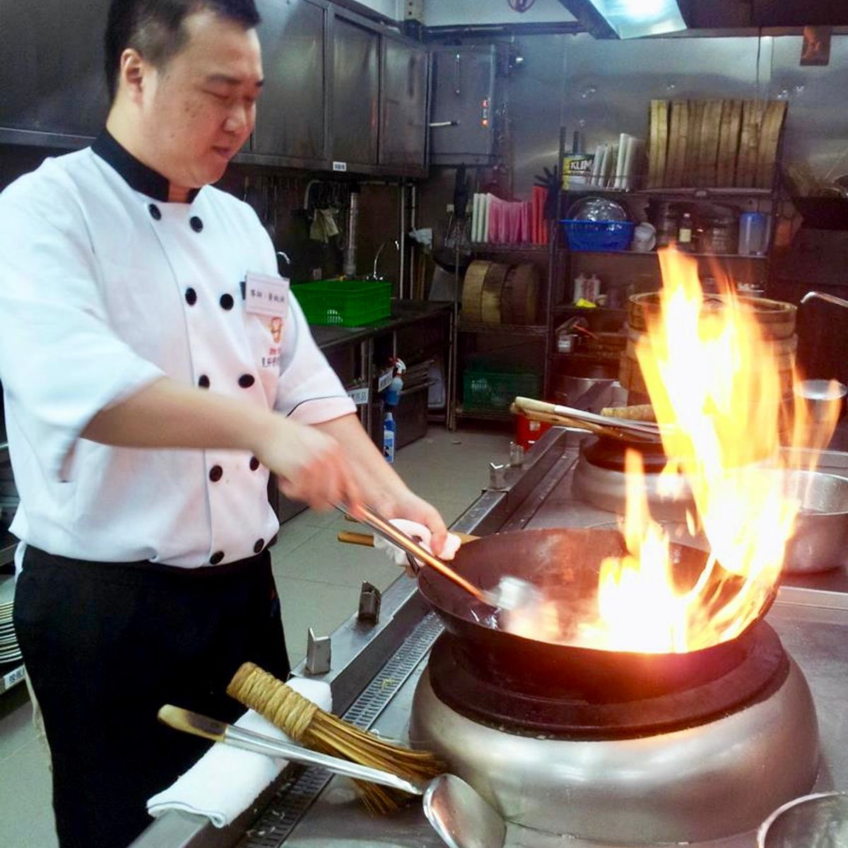 Cours privé de cuisine chinoise au wok avec un chef professionnel