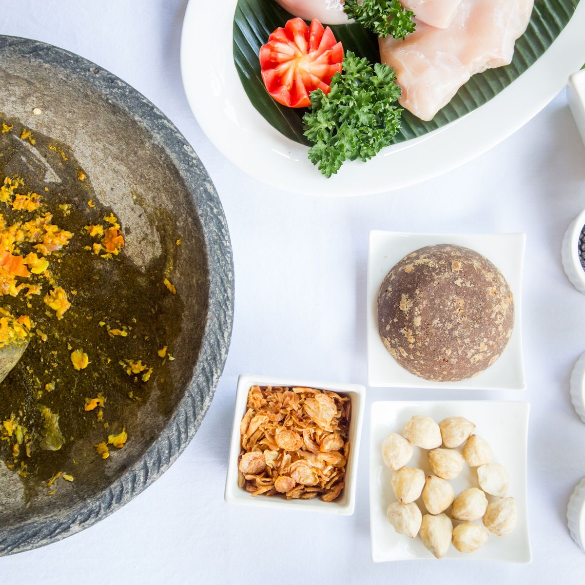 Private Cooking Class with Garden and Market Tour in a Tranquil Resort