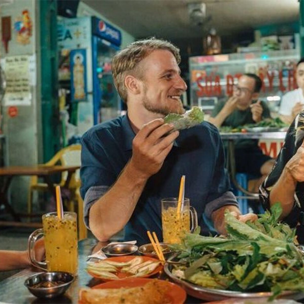 Hanoi Street Food Walking Tour Through Hidden Alleys and Local Life