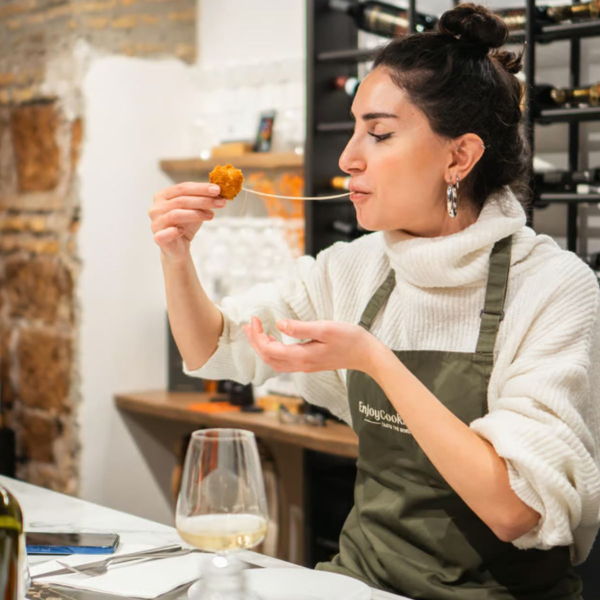 Private Roman Pizza, Supplì & Gelato-Making Experience with Wine Near the Colosseum (Up to 10 Guests)