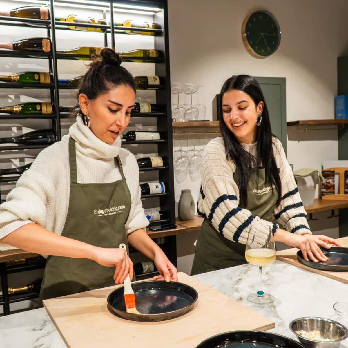 Private Roman Pizza, Supplì & Gelato-Making Experience with Wine Near the Colosseum (Up to 10 Guests)