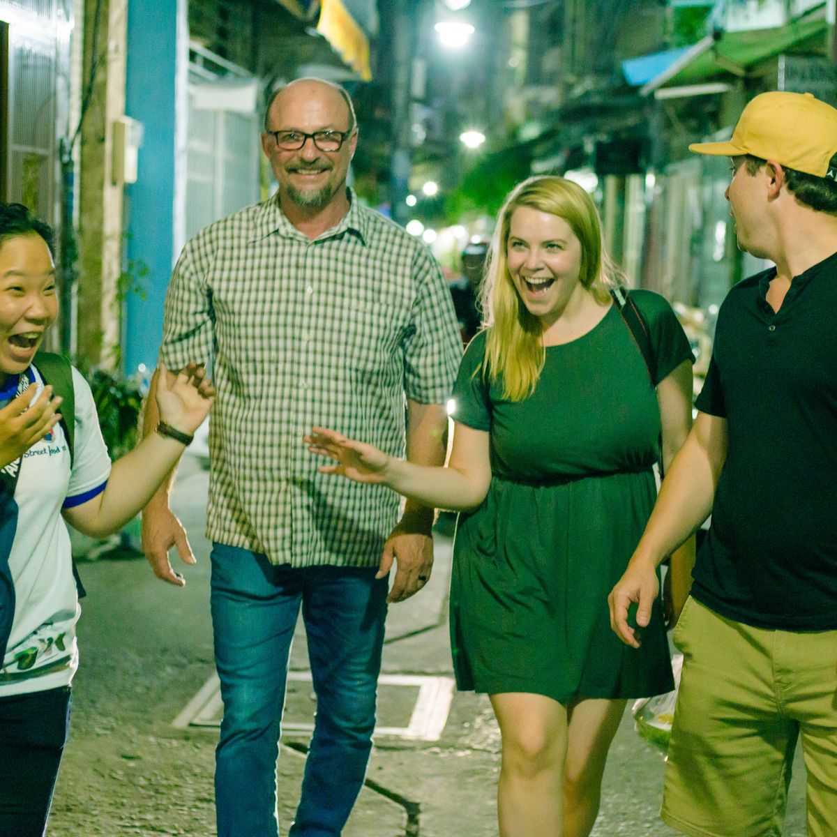 Visite privée à pied du quartier gastronomique en soirée