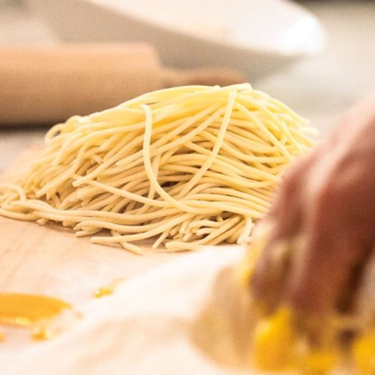 Professional Lab Pasta Experience in a Pastificio