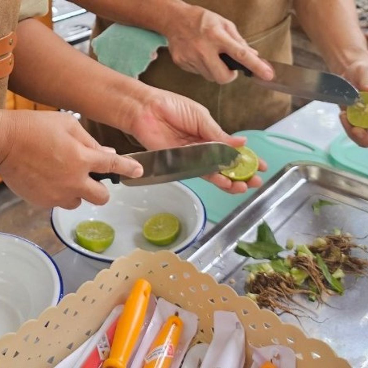 Cooking Experience with Market Tour and Experience Thai Herbal Tea Tasting