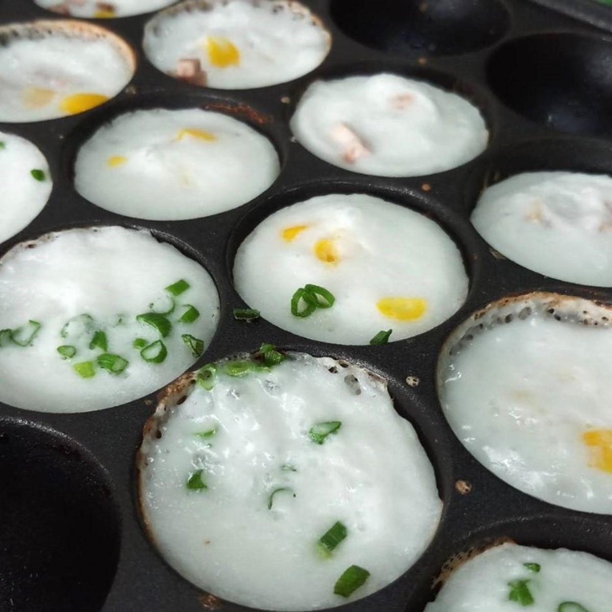 Thai Street Food Cooking Class & Market Tour in Sukhumvit