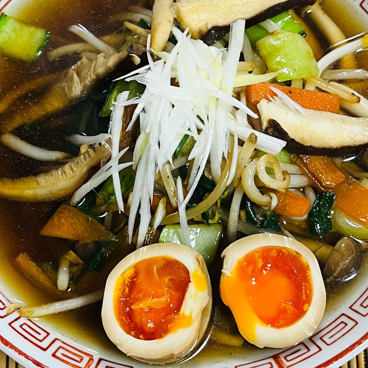 Vegetarian-Friendly Ramen Experience: Soy Sauce or Miso Flavors