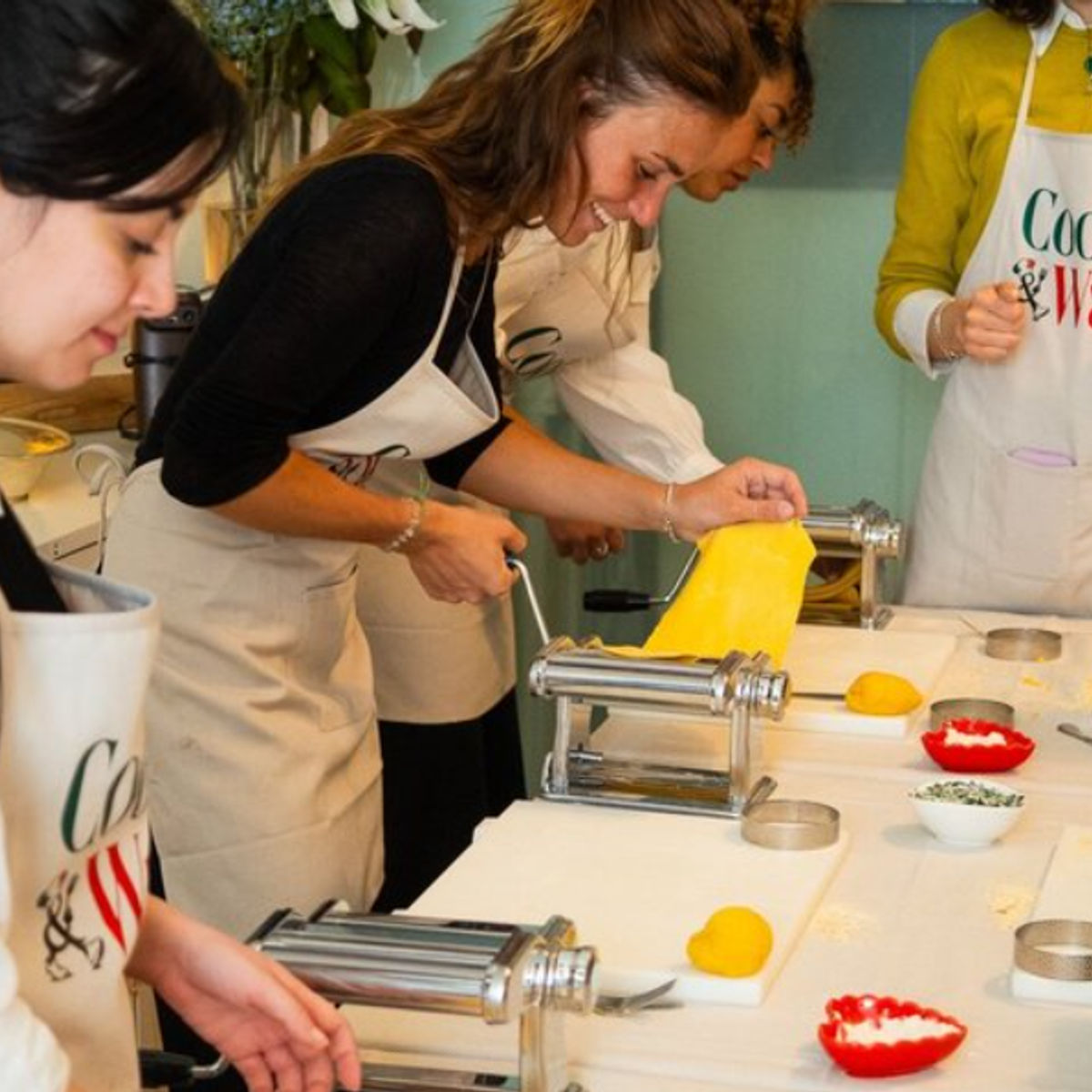 Ravioli, Fettuccine & Tiramisu Experience with Wine in Lecce