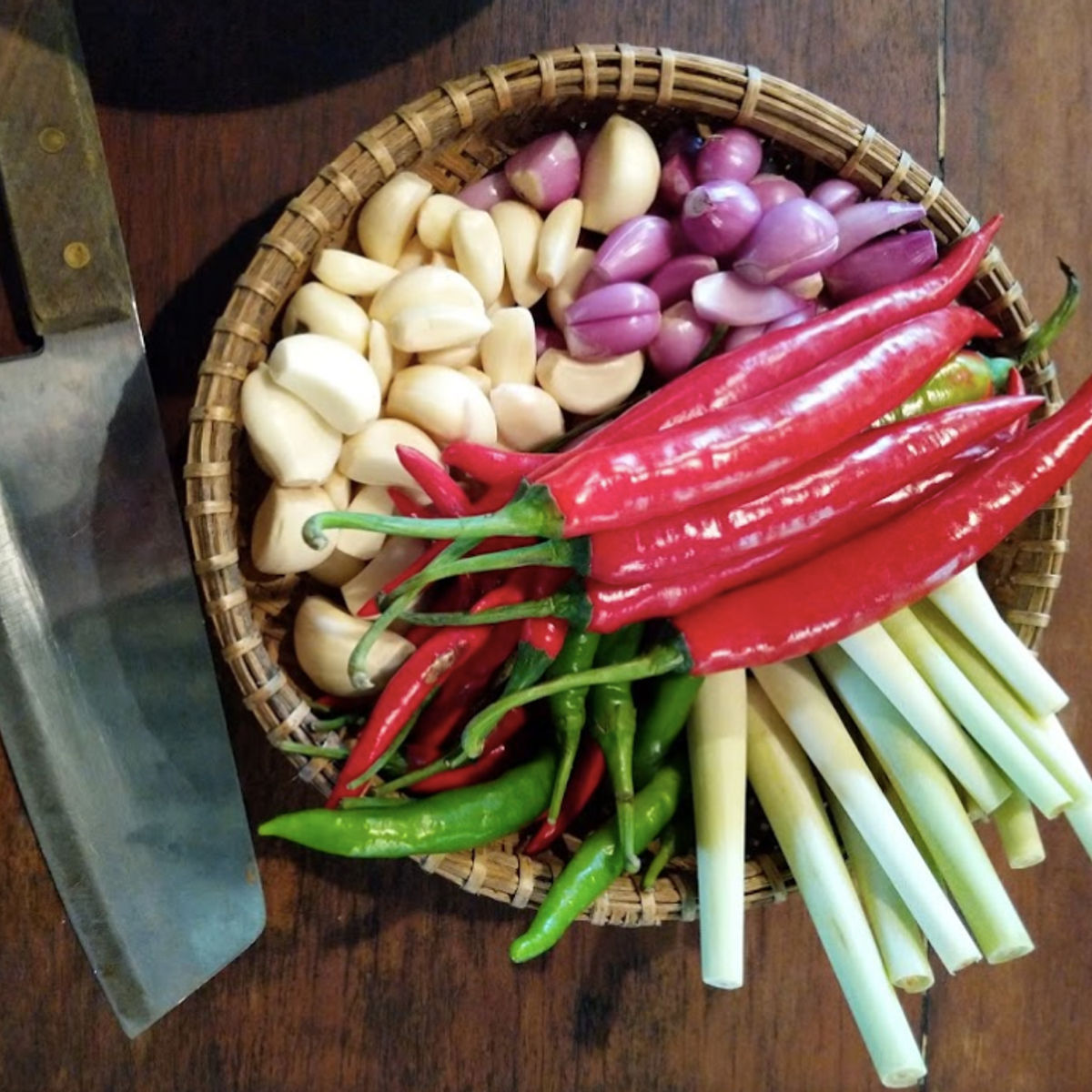 Red Bridge Deluxe Day Journey: Organic Farm, Boat Trip, Market Tour and Hands on Cooking of 4 Famous Vietnamese Dishes