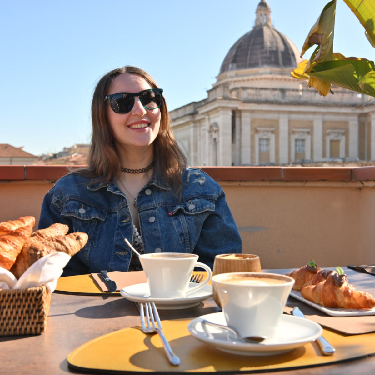 Rome Breakfast Experience: Morning Bites by the Colosseum