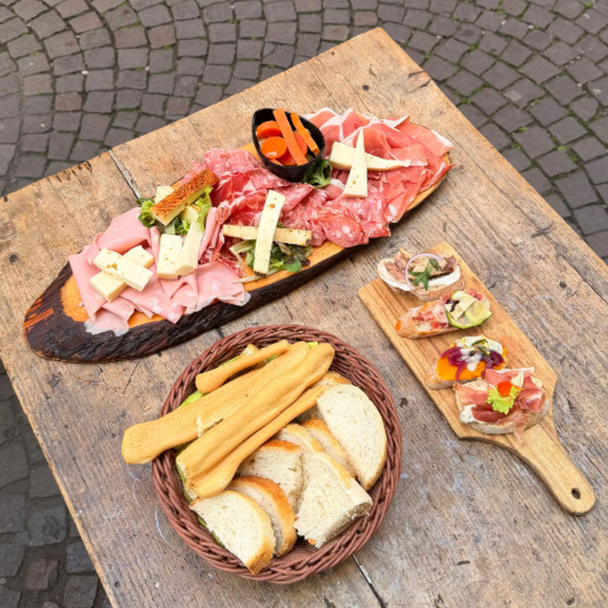Rome Food & Wine Walking Experience: Local Tastings, Pasta, Pizza & Gelato