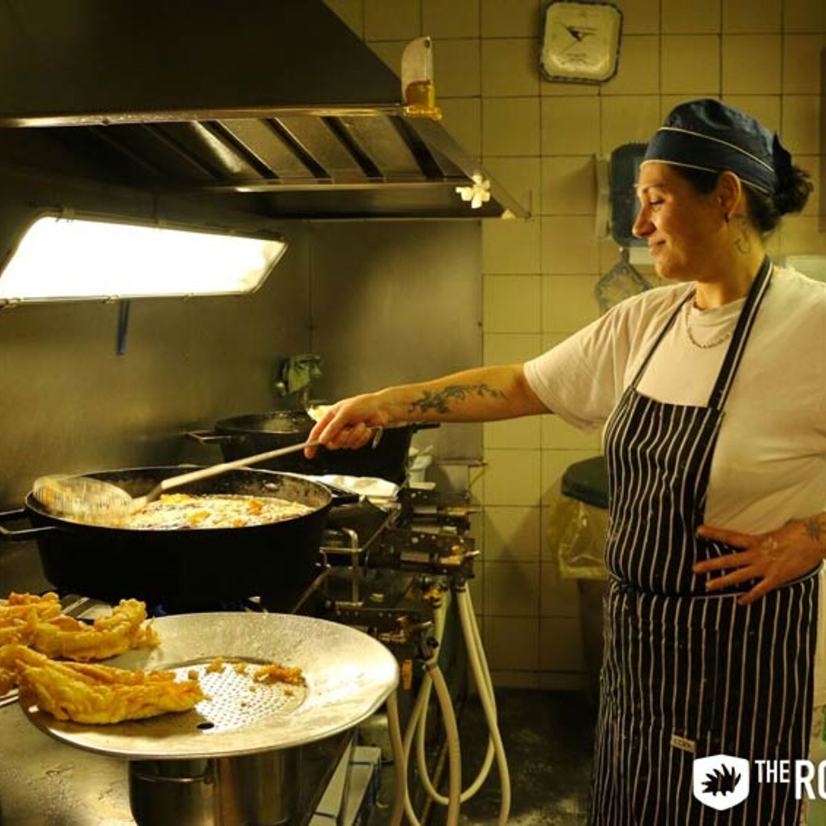Rome Foodie Tour in Trastevere with Wine & Dinner
