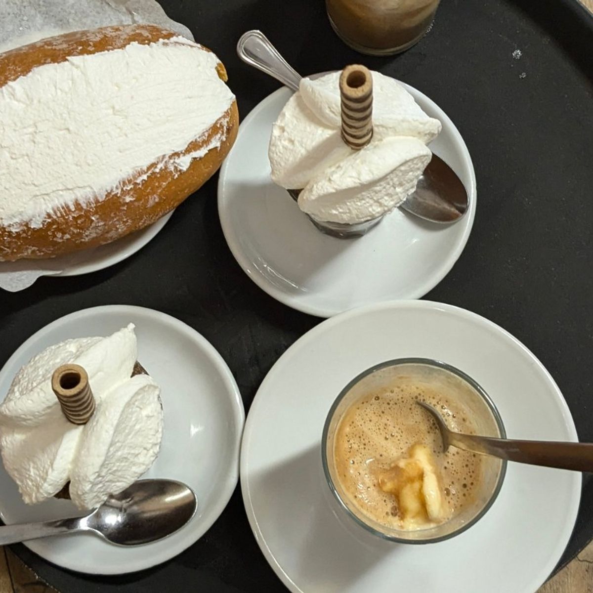 Rome: The Authentic Maritozzi Breakfast Tour in Trastevere