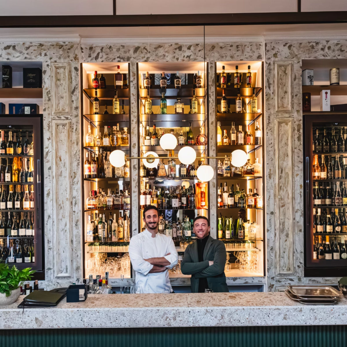 Dîner VIP à Rome : Truffe, vin et vue exclusive sur la fontaine de Trevi