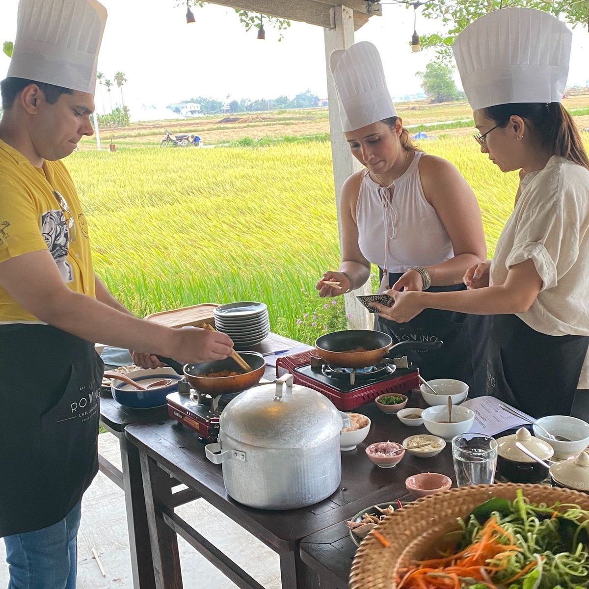 Market Tour, Countryside Bicycle Ride, and Cooking Class Experience in Hoi An
