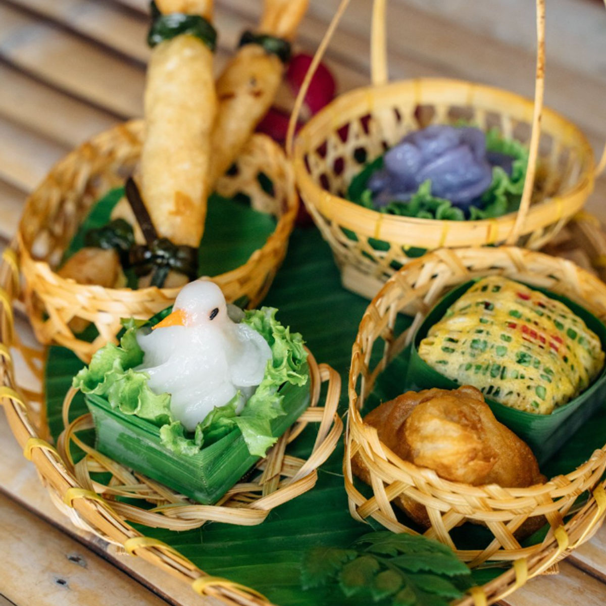Royal Canapes & Multicultural Flavors Experience
