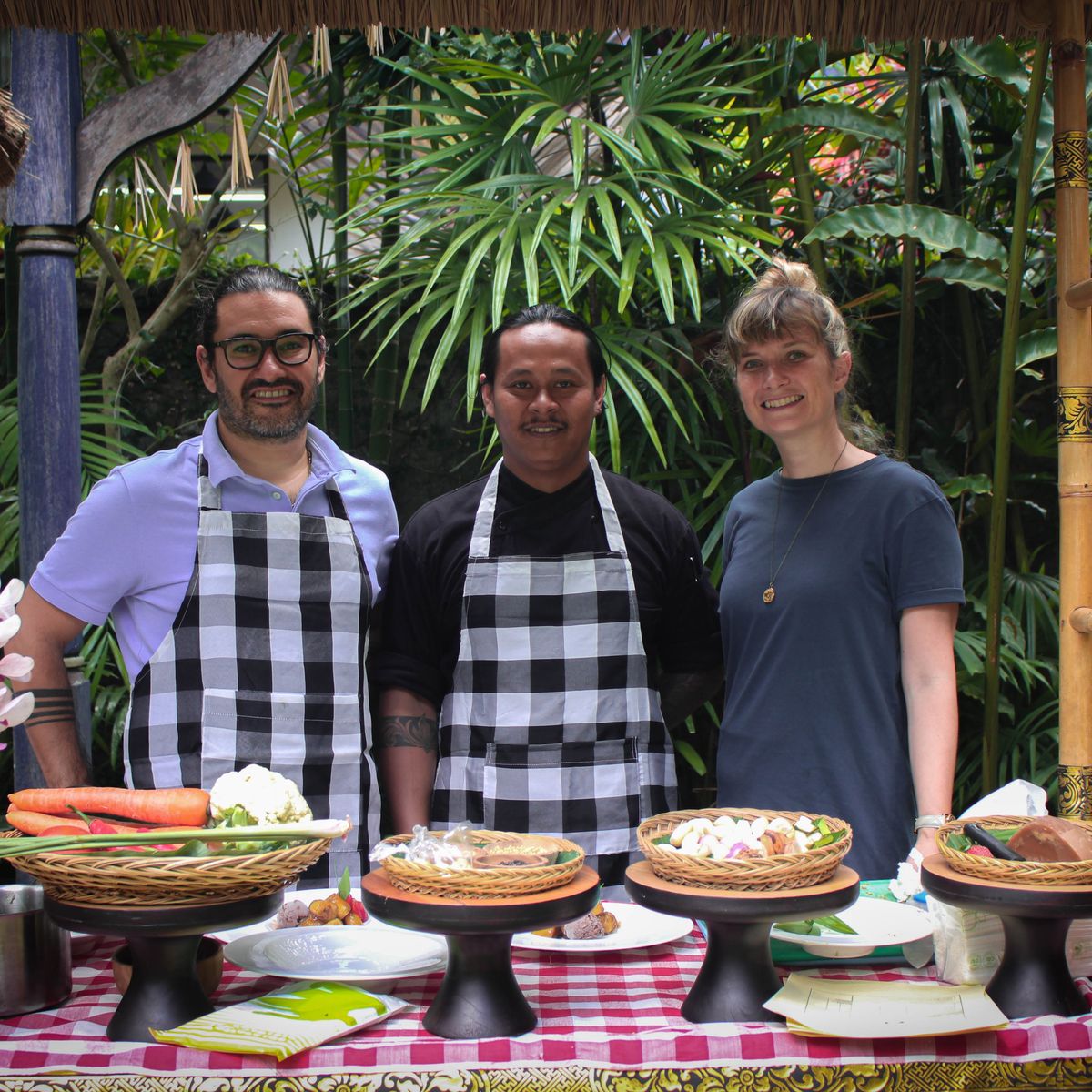 Authentic Balinese Cooking Experience in a Serene Dwaraka the Royal Villa in Ubud