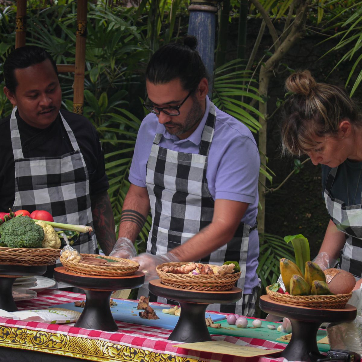 Authentic Balinese Cooking Experience in a Serene Dwaraka the Royal Villa in Ubud