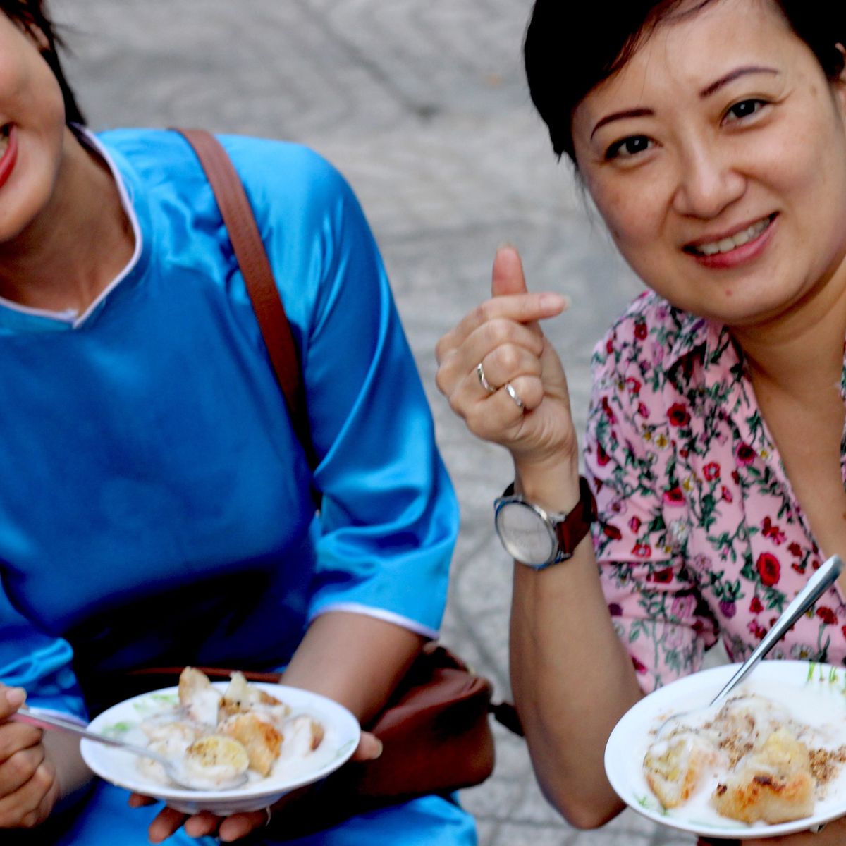 Saigon Food Adventure on Scooters with Passionate Girl Riders