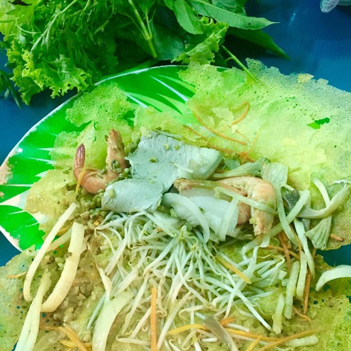 Visite gastronomique de rue à Saigon le soir