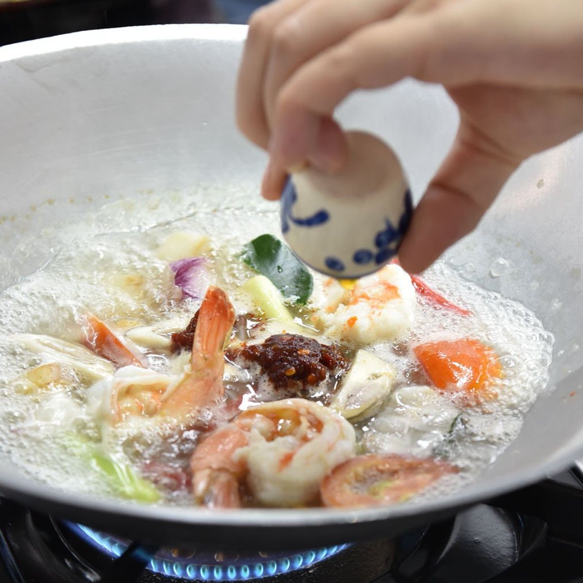 Sathon: Hands-On Thai Cooking Class & Market Tour Experience