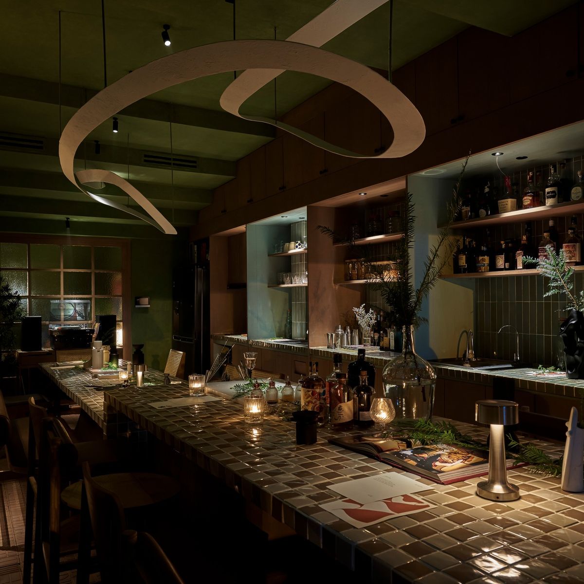 Secrets of Saigon: A Hidden Speakeasy & Cocktail Adventure