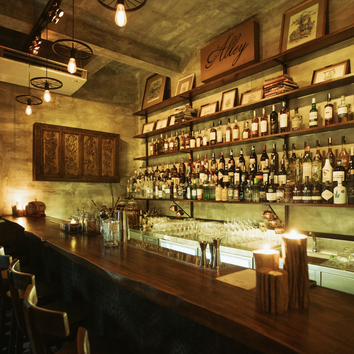 Secrets of Saigon: A Hidden Speakeasy & Cocktail Adventure
