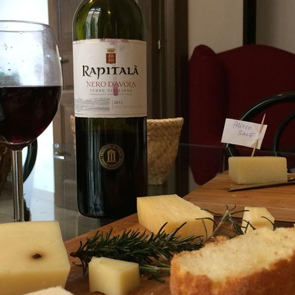 Dégustation de vins siciliens et de fromages à Palerme