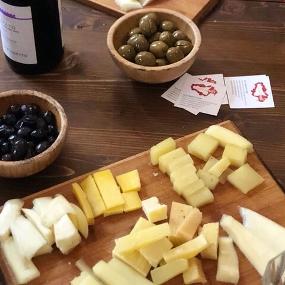Dégustation de vins siciliens et de fromages à Palerme