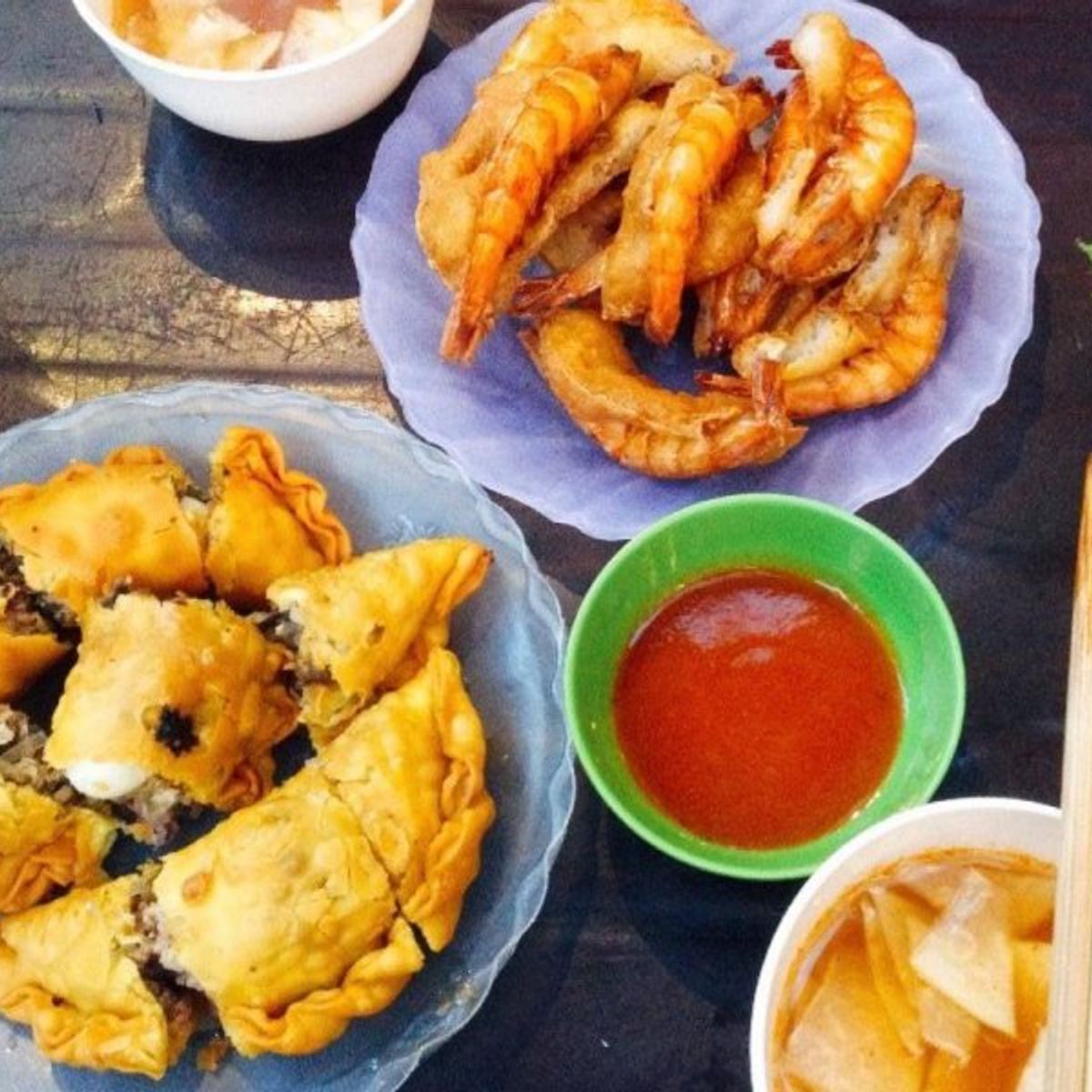 Visite gastronomique en petit groupe des rues piétonnes de Hanoï avec Real Foodie