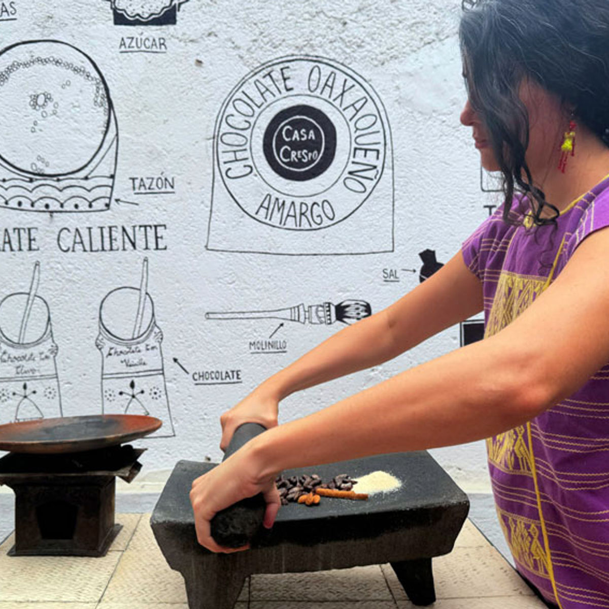 1 Hour Oaxacan Chocolate Making Class with Mole-Making and Drinks