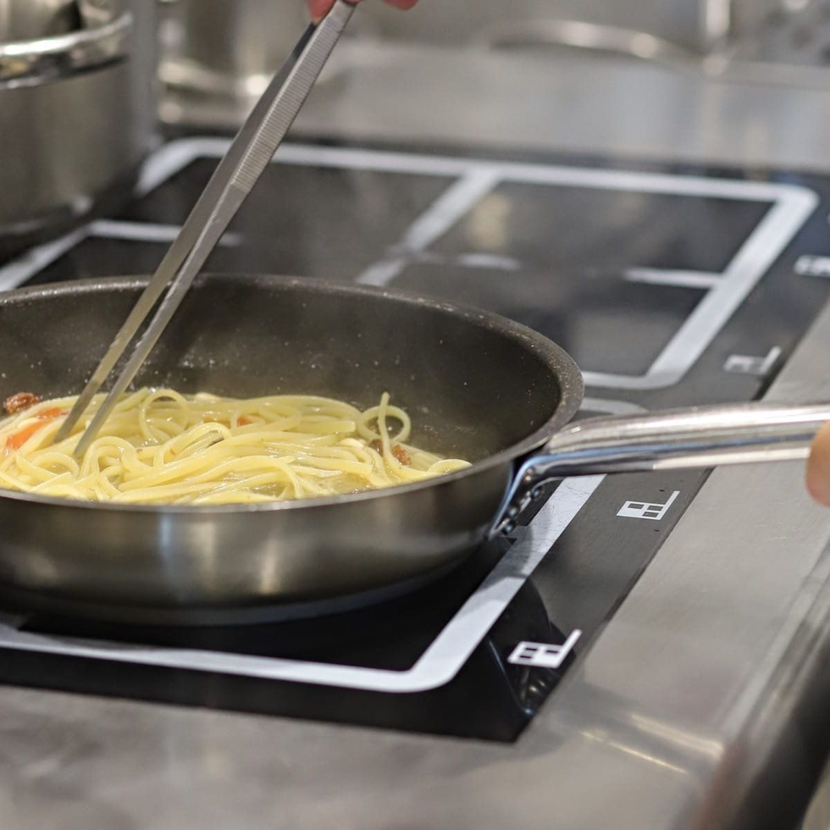 Positano Cooking Class Experience with Wine for Small Groups