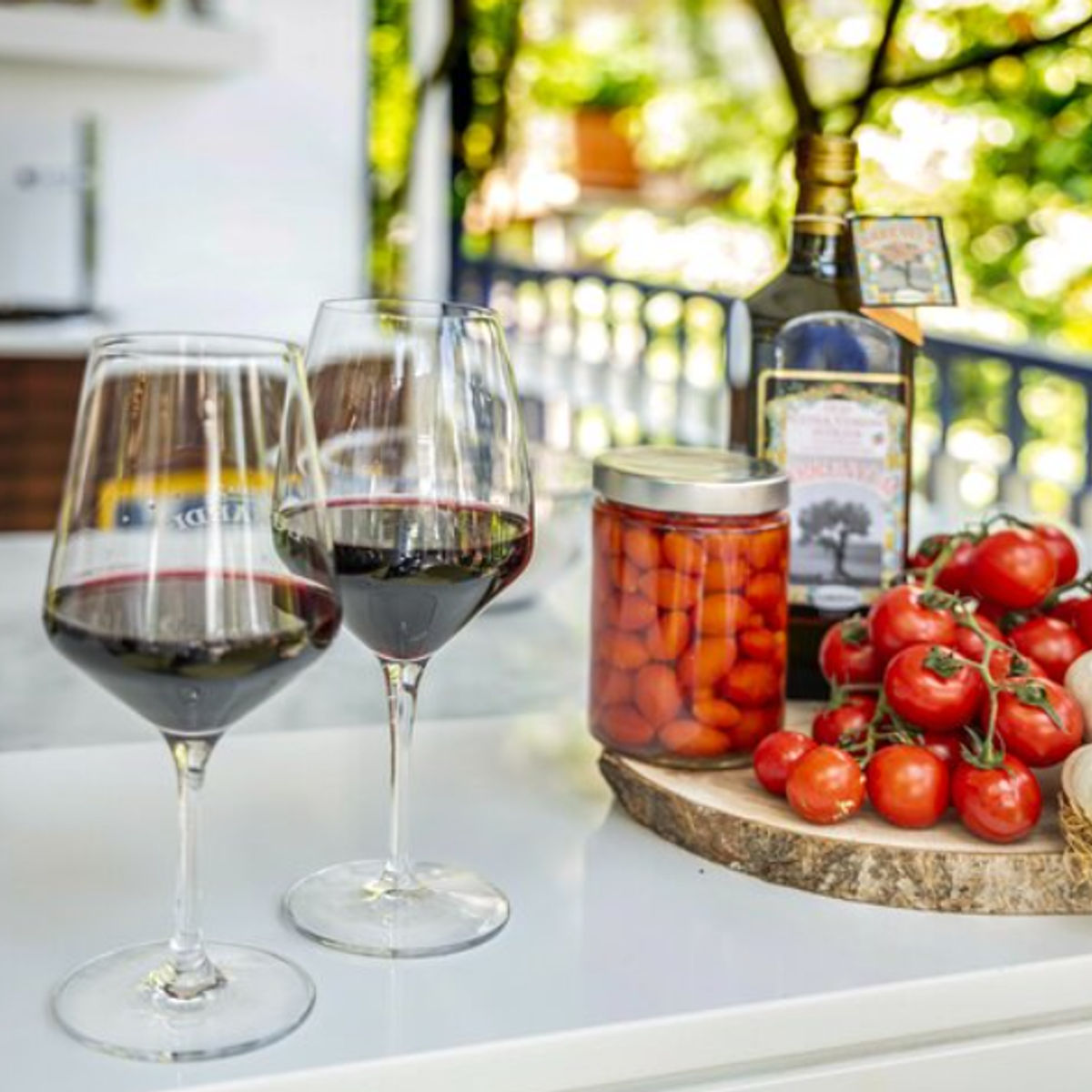 Sorrento Coast Wine Tasting with Five Wines & Local Delicacies