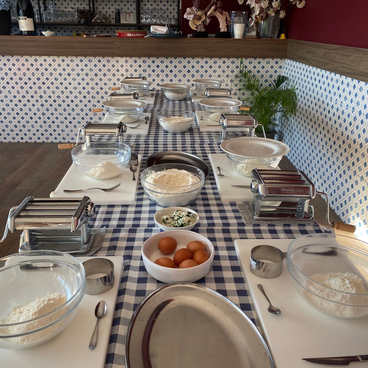 Authentic Sorrento Pasta & Tiramisu Cooking Class with Wine