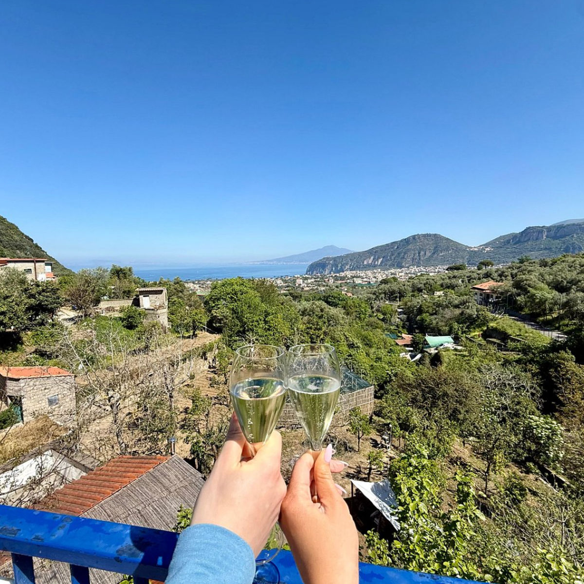 Sorrento Pizza Making Experience with Vesuvius Views
