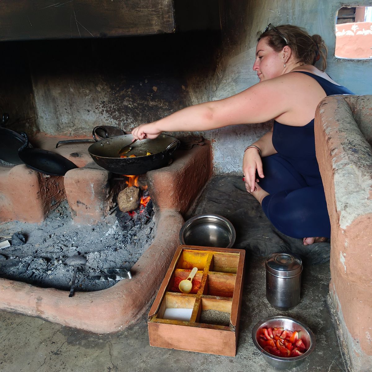 Authentic Indian Cooking Experience with Market Visit
