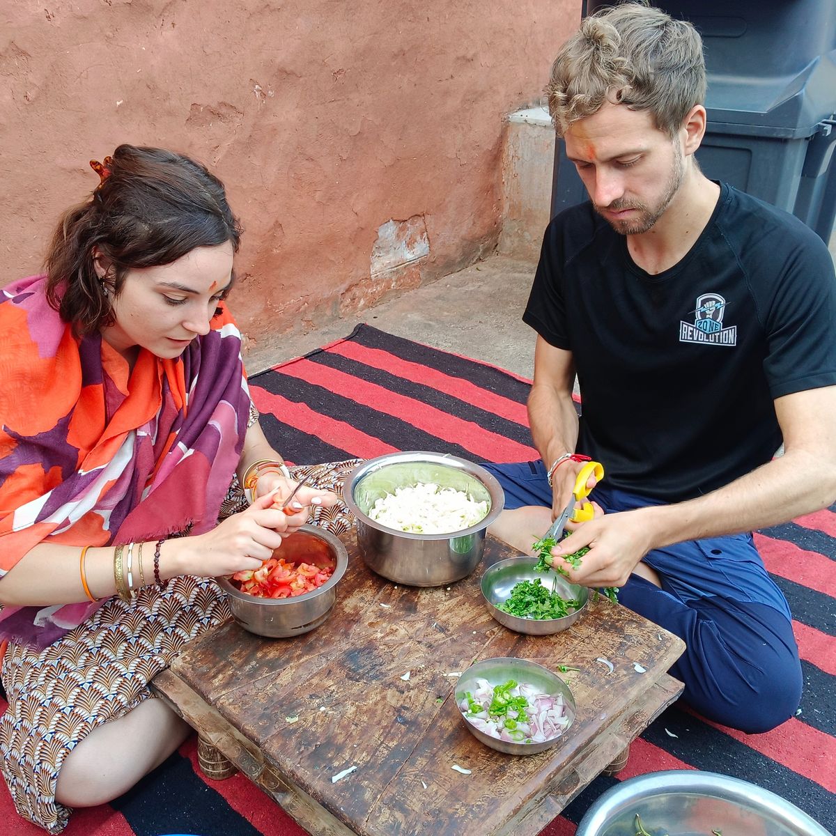 Authentic Indian Cooking Experience with Market Visit