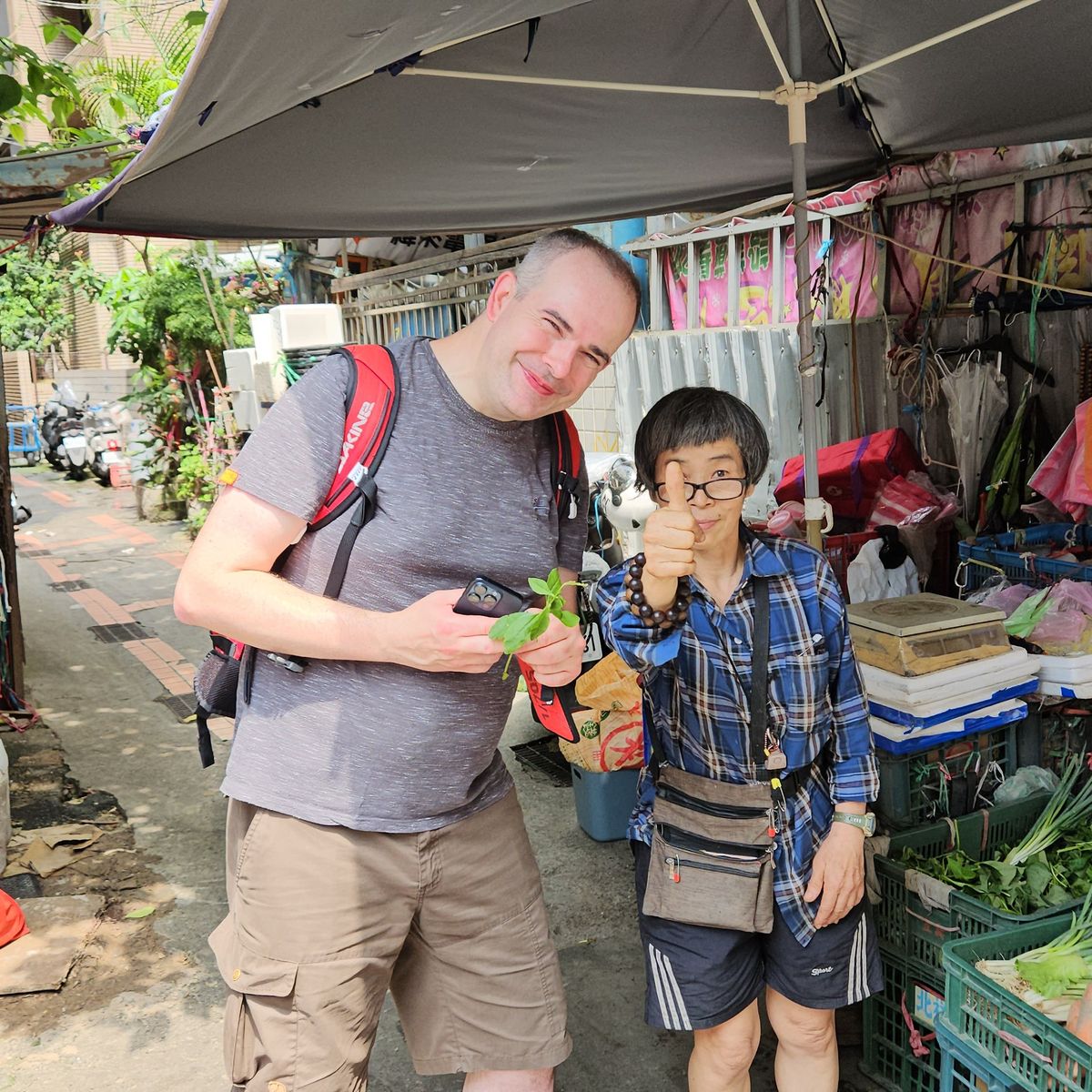 Taipei Market Secrets & The Authentic Braised Pork Rice Experience
