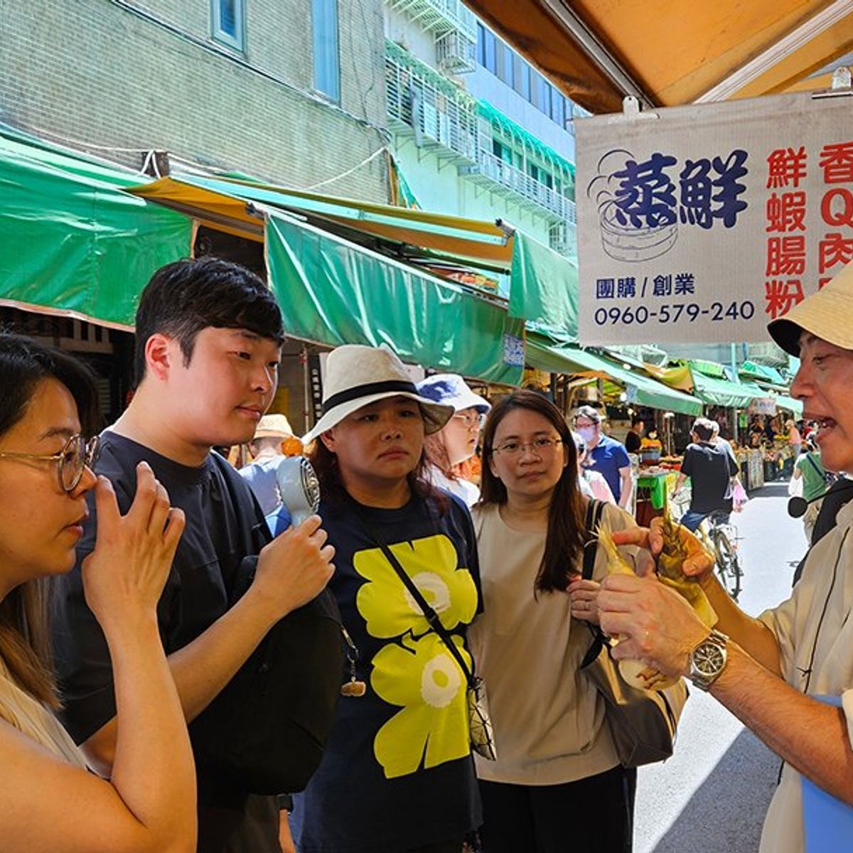 Taipei Market Secrets & The Authentic Braised Pork Rice Experience