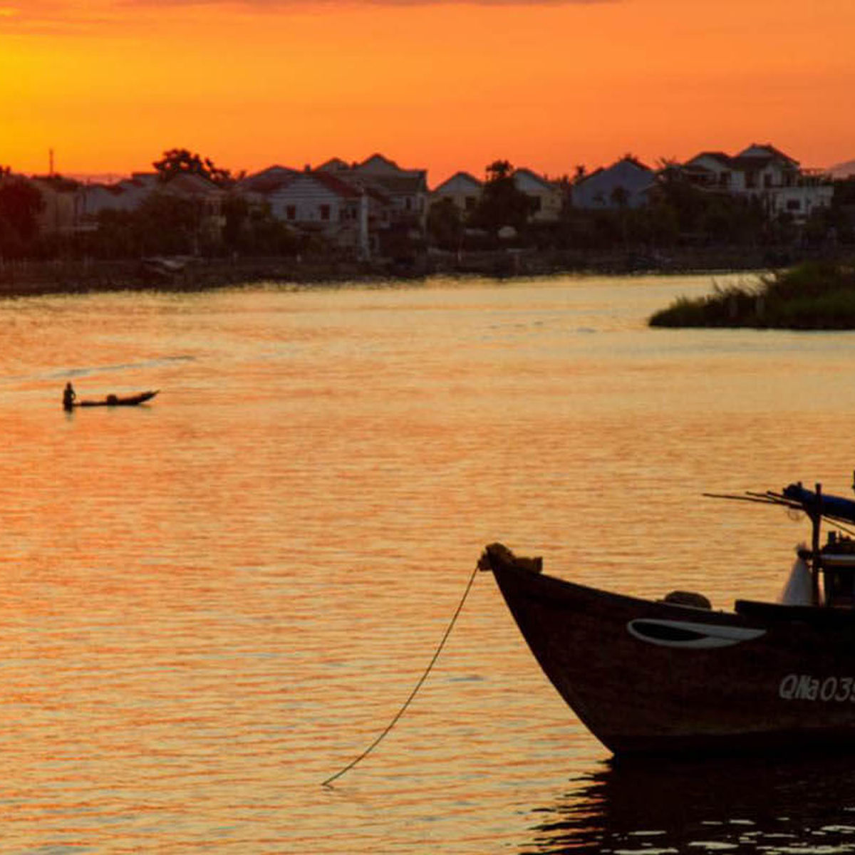 Sunset Boat Tour and Cooking Class with Local in Hoi An
