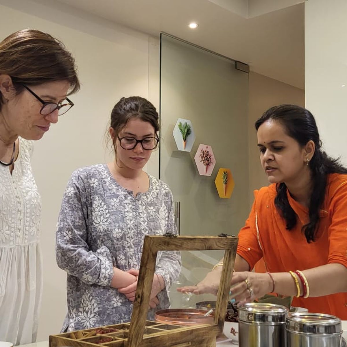 Suroth House Cooking Class with Market Tour