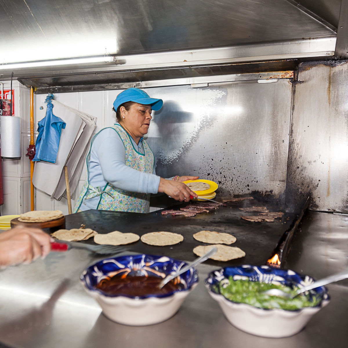 Ausgehen in Mexiko-Stadt: Eine tägliche Tour durch Tacos, Bier und Mezcal mit einem kulinarischen Experten