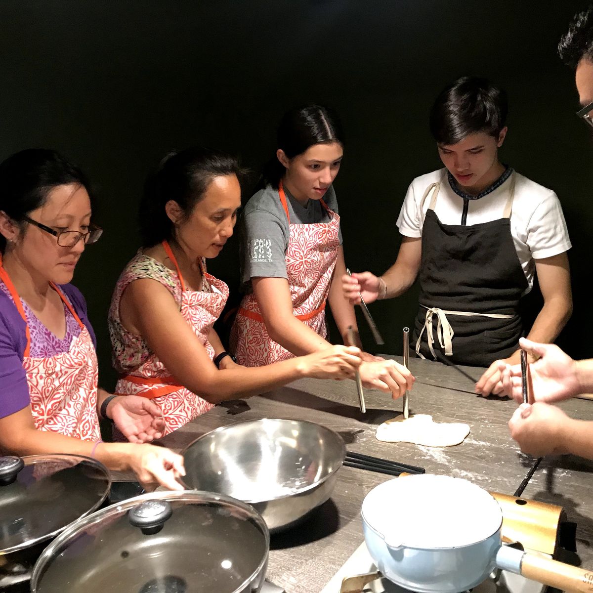 Taipei Food Tour and Colourful Bubble Tea Making