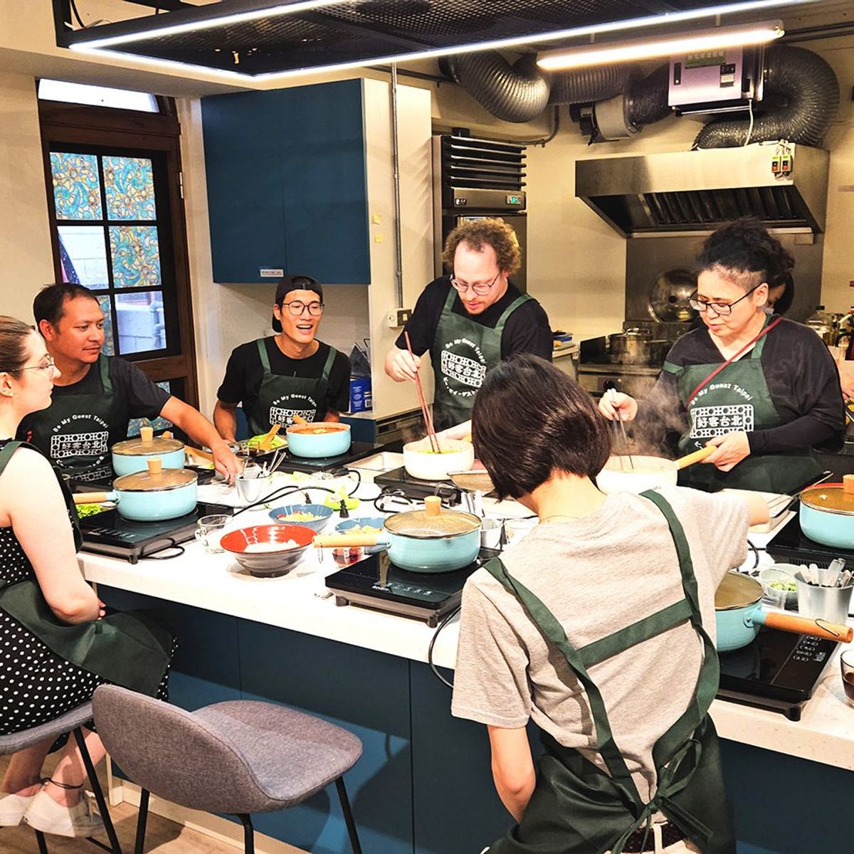 Taipei Market Secrets & The Bountiful Stir-Fried Rice Experience