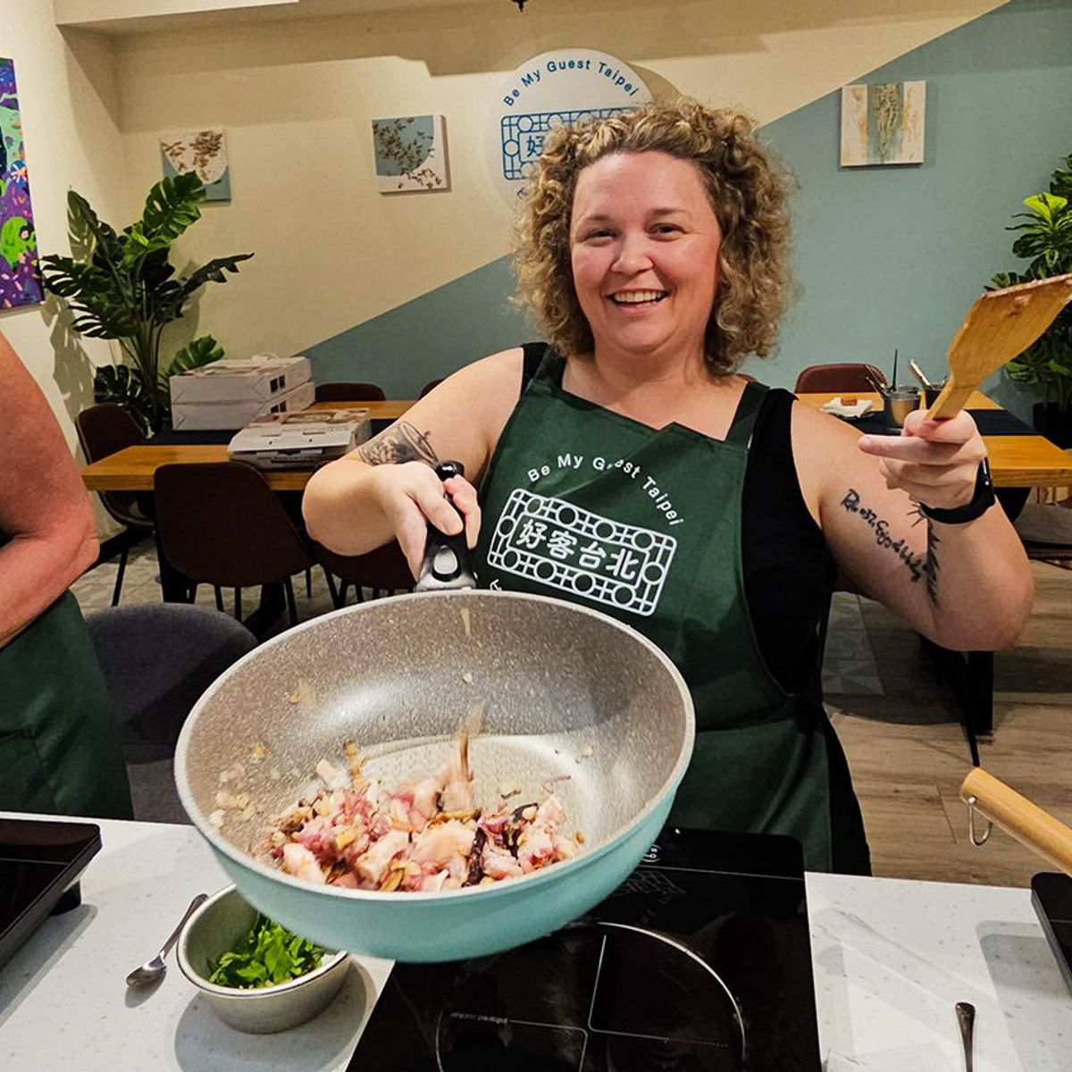 Taipei Market Secrets & The Bountiful Stir-Fried Rice Experience