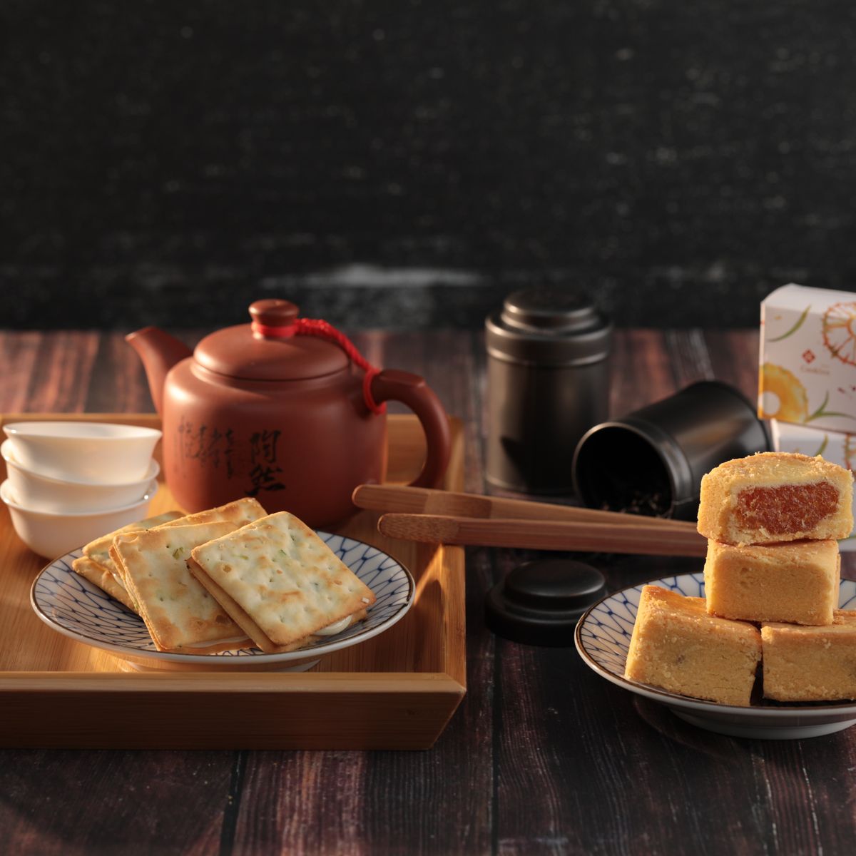 Make Fortune Pastries with Oolong Tea Ceremony