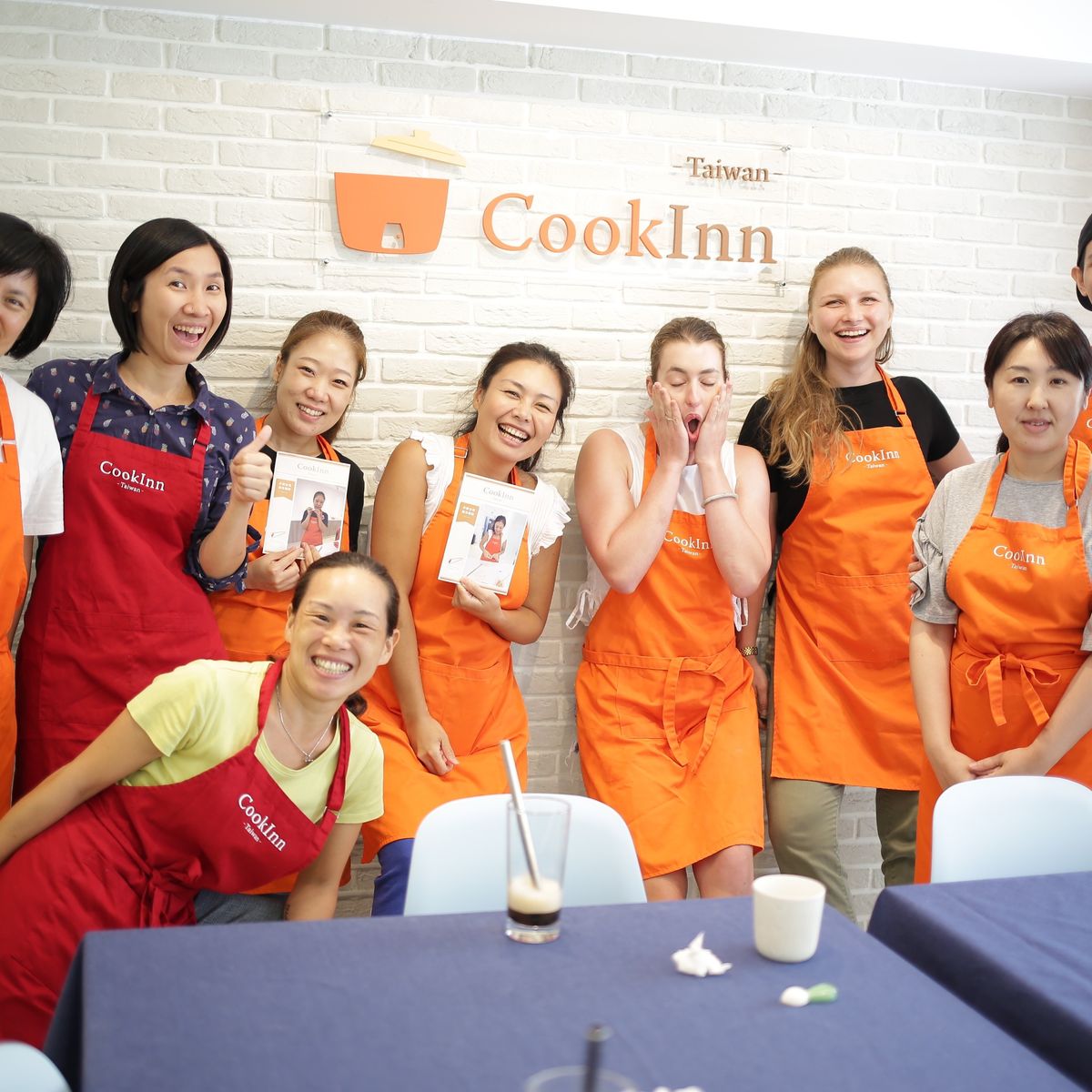 Taiwanese XiaoLongBao & Noodles Cooking Class (incl. Traditional Market Tour)