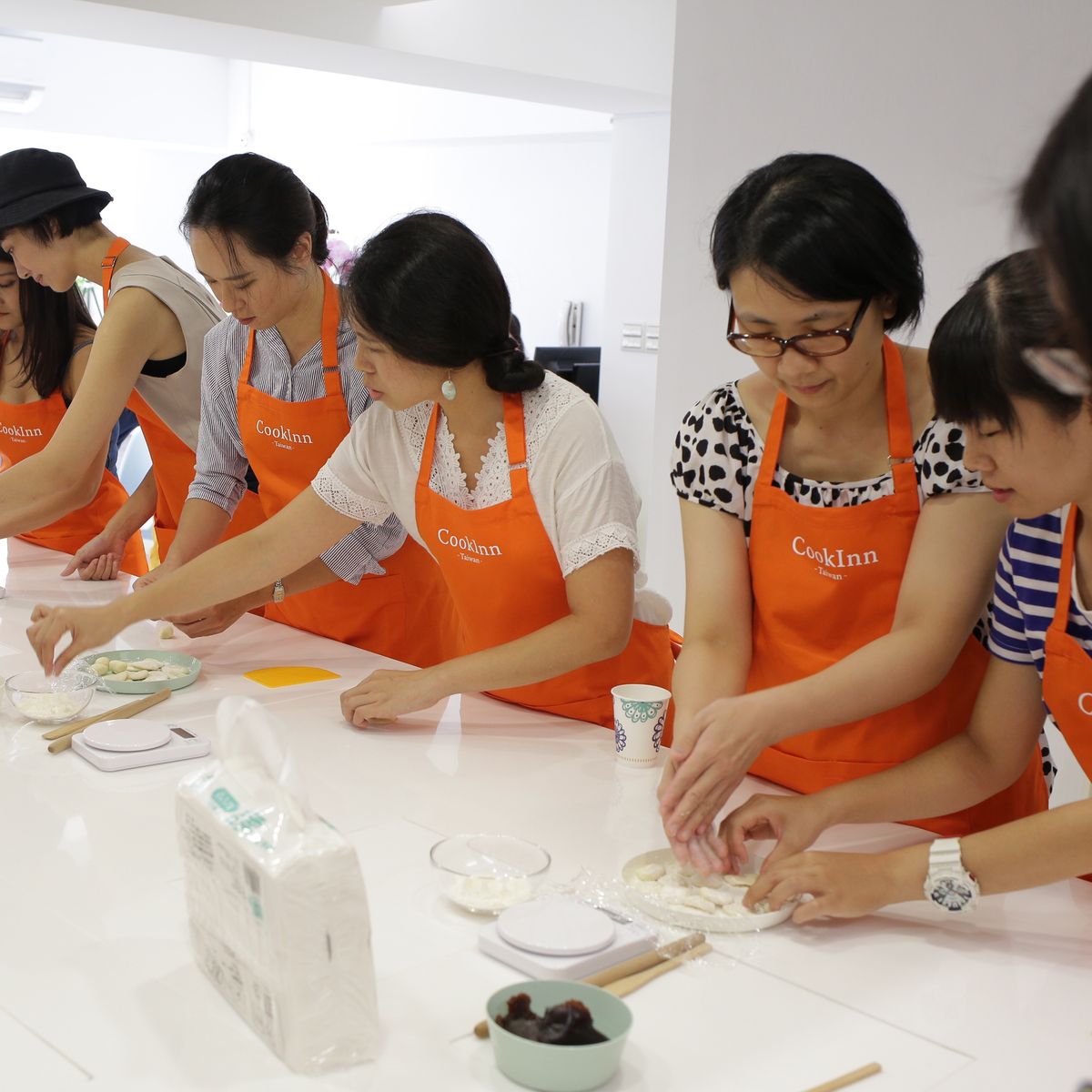 Taiwanese Xiao Long Bao Cooking Class (Vegetarian Optional)