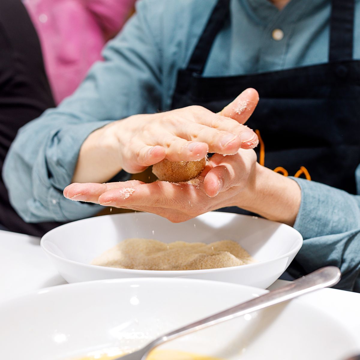 Tapas and Paella Culinary Class in a Special Gastronomic Place